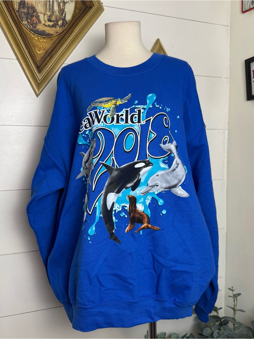 Men’s Sea World Blue Crew Neck Pullover Sweater 2018 Large Whale Dolphins Seal